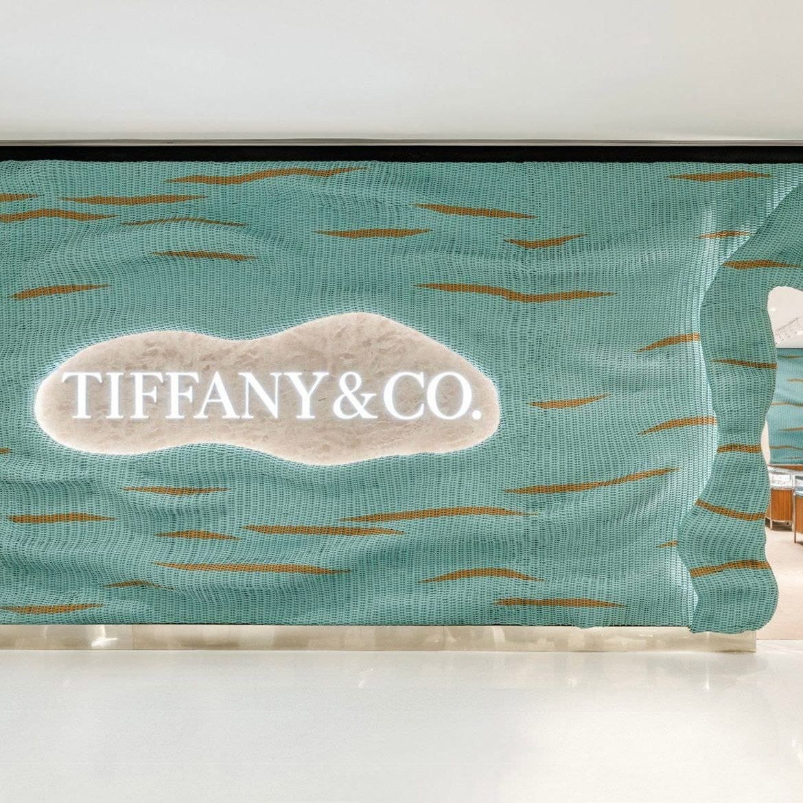 Плетёная роскошь: как Tiffany & Co и Estúdio Campana переосмыслили поп-ап в Сан-Паулу