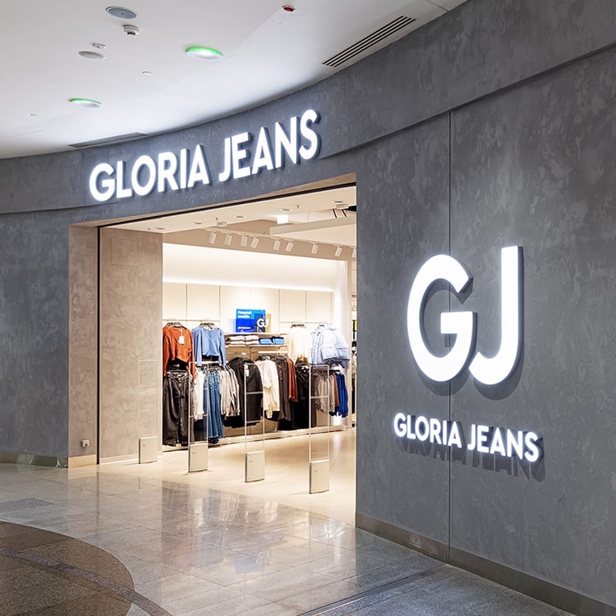 Gloria Jeans: рестарт бренда для зумеров, работа над ошибками и экспансия в Азию
