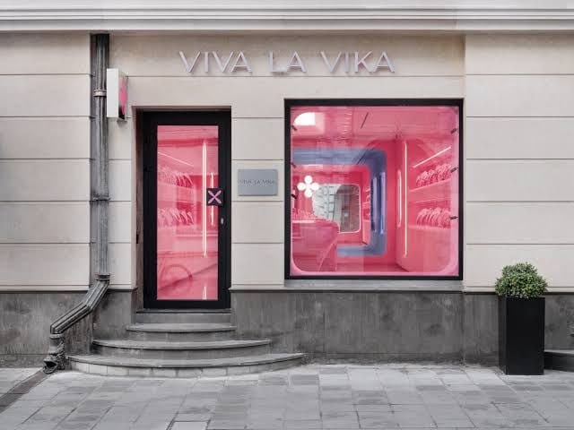Математика против эстетики: Viva la Vika сокращает сеть