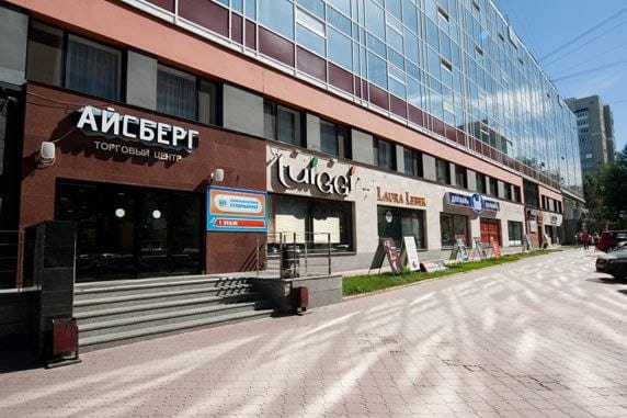 В Самаре продают два ТЦ-соседа почти за 800 млн рублей