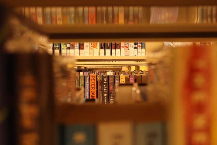 Книжные теряют покупателей всё быстрее